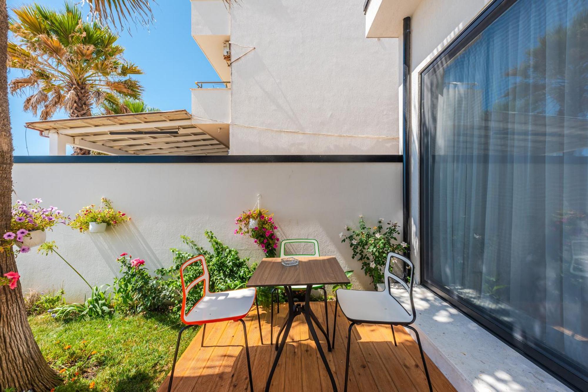 Sea View Apartments Eldo Dıraç Oda fotoğraf